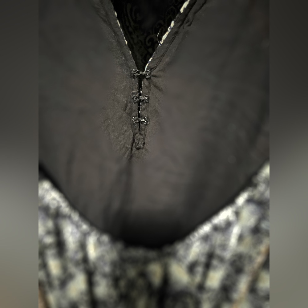 โข๐
๐
ก ๐
๐
โข๐
๐
๐
๐
๐
๐
Gabi Tunic Top - Picture 3 of 6